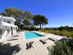 Villa 6 Chambres, Piscine, vue Mer, à Proximité de la Plage , Cavalaire-sur-mer