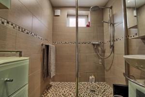 Aux grains de raisin - 6 personnes - cour privée