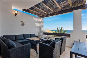 Calahonda apt by Costarentals - Ref 205