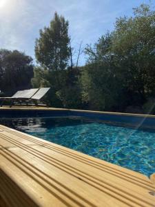 Villas Les Hauts de la Pinede -Villa Piscine, Jacuzzi et Boulodrome privatif : photos des chambres