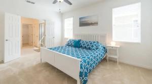 Modern Pool Home On Gated Golf Resort