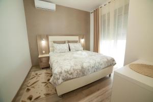 Demiri Apartments