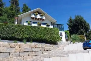 Chic & Blick Die Ferienwohnung - Wiesenthau