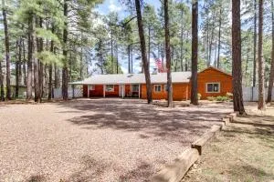 Pinetop-Lakeside Cabin, Walk to Woodland Lake Park - Pinetop