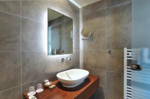 Junior Suite with Panoramic View and Spa Bath