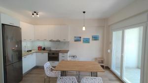 To Helidoni Apartment & Gardens