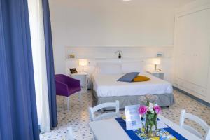 Studio Apartment with Sea View