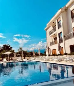 Emerald Suite with Pool, Private beach and Private Sea View Terrace - Dubravčevina