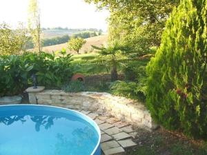 Appartements Appartement d'une chambre avec piscine privee jardin clos et wifi a Montpezat de Quercy : photos des chambres