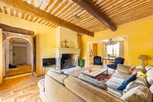 Villa spacieuse avec jardin à Saignon