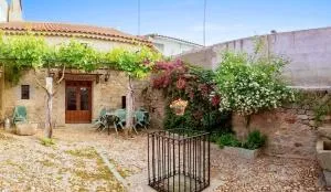 Charming House in Añora with Garden - Dos Torres