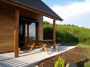 Chalet charmant à Saint-Gènes-Champespe avec parking privé