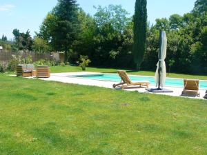 Villas Villa charmante a Eyragues avec piscine privee : photos des chambres