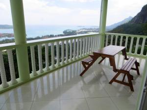 Elegant Villa with Sea View in Victoria