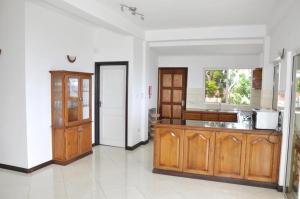 Elegant Villa with Sea View in Victoria