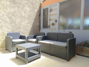 Appartement spacieux avec grand patio, 1er étage