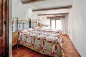 Charming House with Mountain Views in Puebla de Don Rodrigo