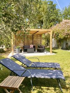 Maisons de vacances Le Jardin de Lau : Suite Familiale