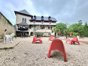 B&B / Chambres d'hotes LE MANOIR- CLUNY : photos des chambres