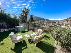 Maisons d'hotes Villa Palmire, large terrace with jacuzzi available : photos des chambres