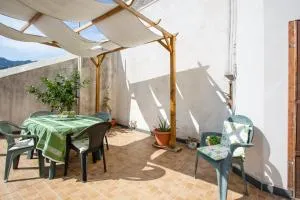 Spacious Apartment in Cava de' Tirreni with Mountain View. - Passiano
