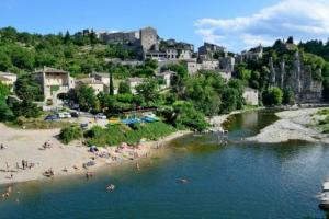 Maisons de vacances Maison avec piscine au coeur des Gorges de l'Ardeche : photos des chambres