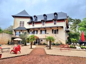 B&B / Chambres d'hotes LE MANOIR- CLUNY : photos des chambres