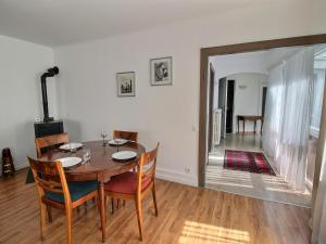 Appartement spacieux à Colmar avec terrasse, garage privatif, proche centre et gare - FR-1-722-2