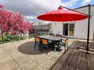 Appartement spacieux à Colmar avec terrasse, garage privatif, proche centre et gare - FR-1-722-2