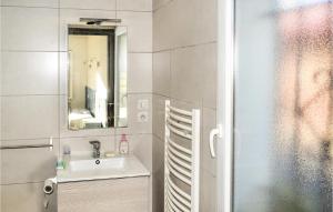Appartements Gorgeous Apartment In Saint-pe-sur-nivelle With House A Panoramic View : photos des chambres