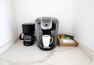 3 Bedroom Apt Ocean-Front Resort The Alexander