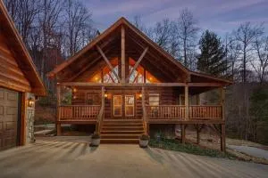 Fully Stocked Cabin Retreat w/ Game Room & Pond! - ماريون