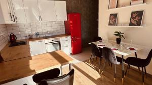 Green Stone Apartment II