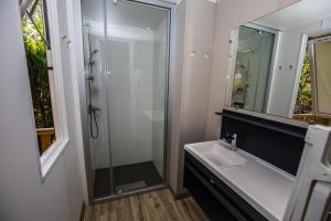 Campings Camping Paradis Carcans Lacanau : photos des chambres