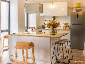 Maisons de vacances Maison de Caractere, Proche Gare et Centre, 6-8 Couchages, Jardin et Terrasse Privee - FR-1-349-202 : photos des chambres