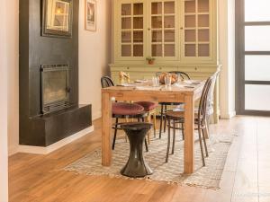 Maisons de vacances Maison de Caractere, Proche Gare et Centre, 6-8 Couchages, Jardin et Terrasse Privee - FR-1-349-202 : photos des chambres