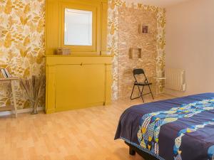 Maisons de vacances Maison de Caractere, Proche Gare et Centre, 6-8 Couchages, Jardin et Terrasse Privee - FR-1-349-202 : photos des chambres