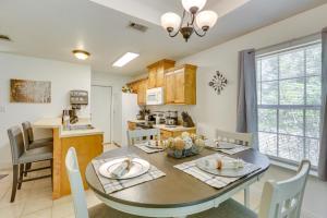 Charming Abbeville Home w Private Boat Dock!