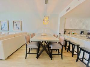 Beach Club 1004B by ALBVR - Beachfront Beauty - New appliances and bunk beds