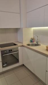 Stylish New Belgrade apt parking 5e per day