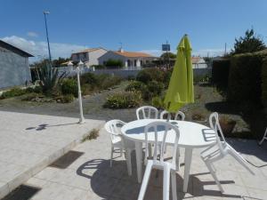 Maisons de vacances Maison vendeenne a Notre-Dame-de-Monts avec jardin, proche commerces et plages, animaux acceptes - FR-1-540-168 : photos des chambres