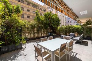 Stunning 2 bedroom flat, 2 min from the Croisette