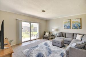 Florida Getaway - Balconies, Grill and Near Beaches!