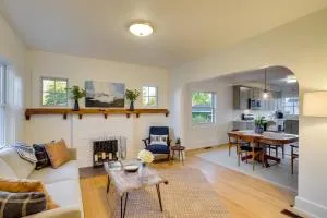 Indiana Vacation Rental - Walk to Syracuse Lake! - Nappanee