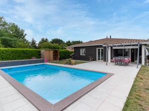 Maisons de vacances Maison a Mimizan avec piscine, 4 personnes, proche lac, activites a proximite - FR-1-50-102 : Maison de Vacances