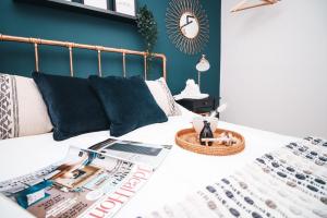 Commercial House, By Solace Stays