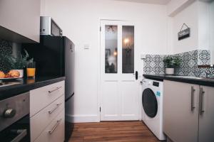 Commercial House, By Solace Stays