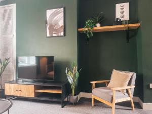 Coronation House by Solace Stays