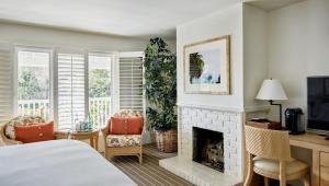 Fireplace King with Fireplace room in Hotel Carmel