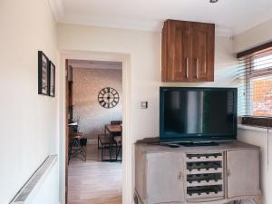 Ty-Fry House, by Solace Stays